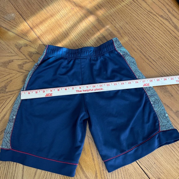 NBA Athletic Short Boys Sz 10/12 slightly used - Picture 5 of 7